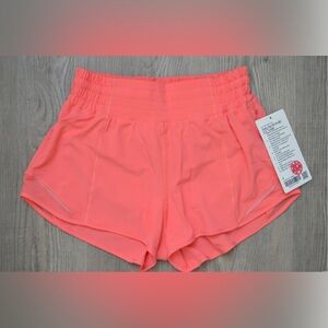 Lululemon Hotty Hot HR 2.5” Shorts Raspberry Cream ( size 4 )